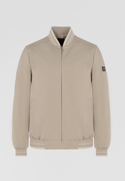 Ветровка HX2345